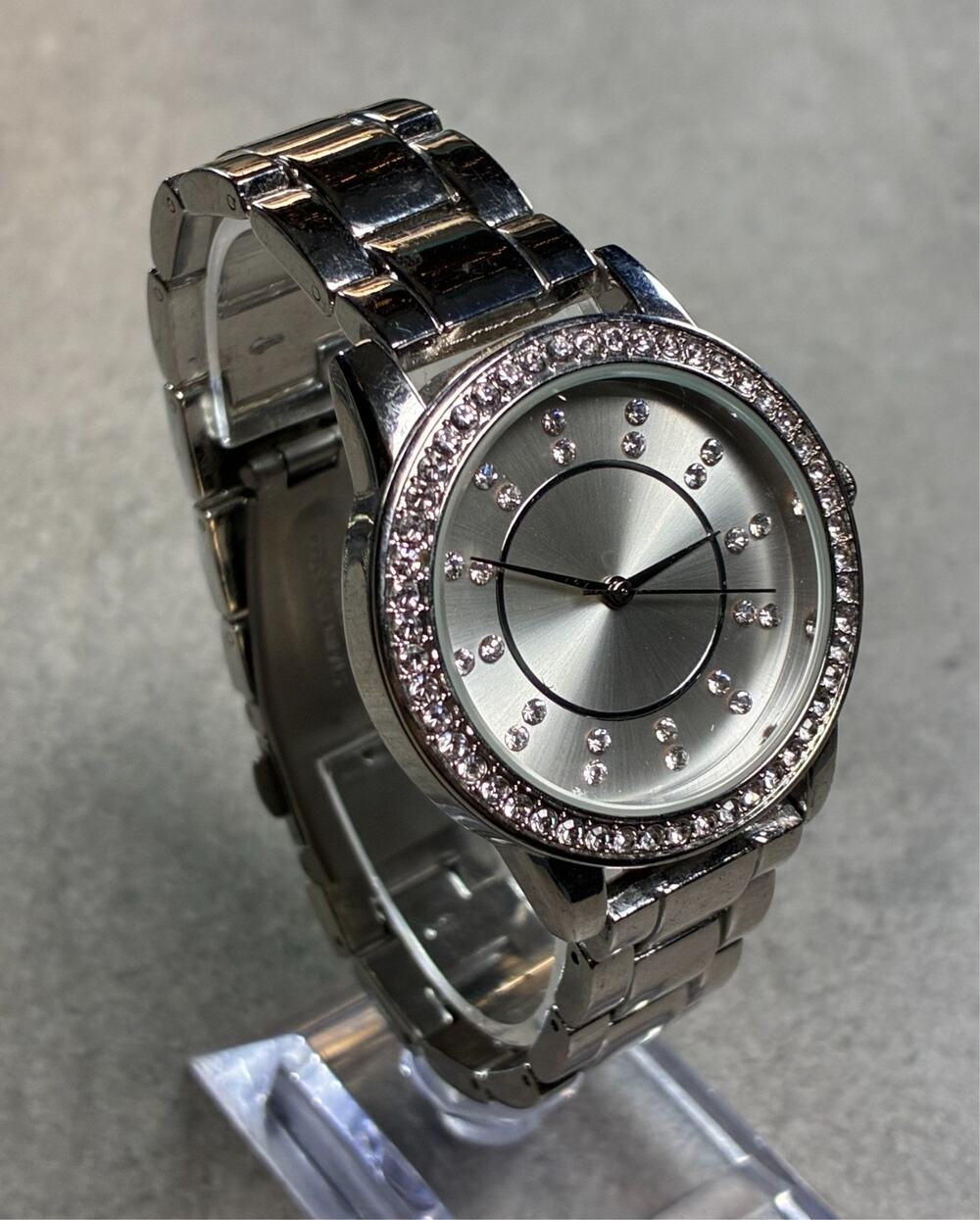 JCPenney Women’s Quartz Watch Silver Tone Crystal Bezel Stainless Bracelet 35mm